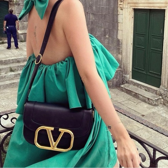 Valentino Garavani Supervee crossbody bag - Picture 8 of 11